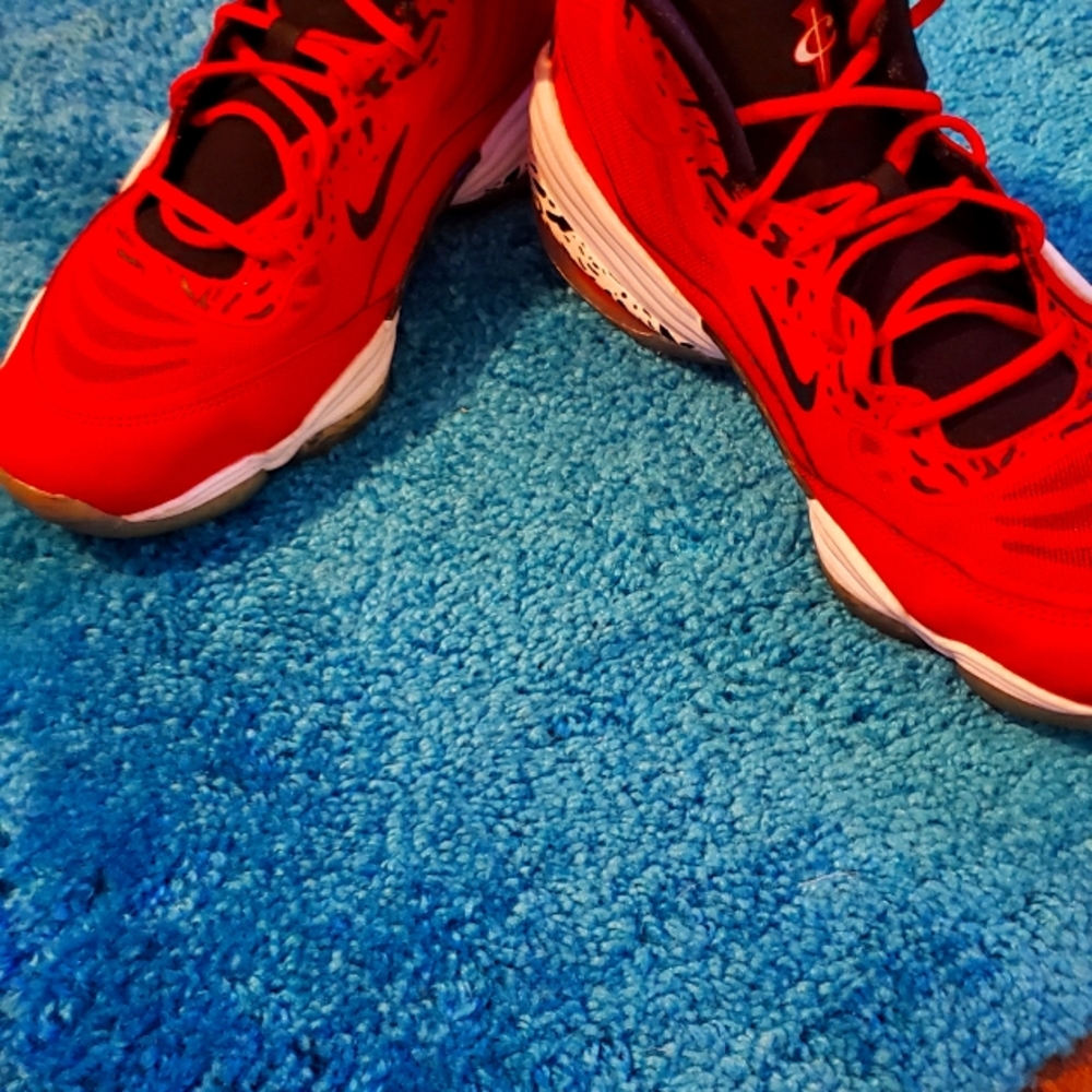 Nike youth size 5